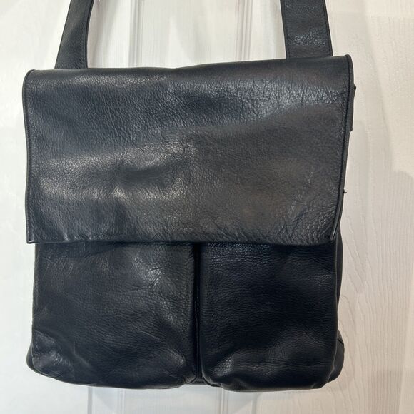 Vintage Nine West Black Leather Messenger Bag Flap Crossbody Purse - Picture 2 of 13